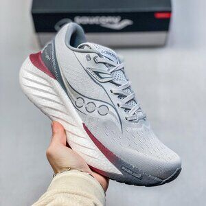 Saucony Triumph Men's Cushioning Running Shoes